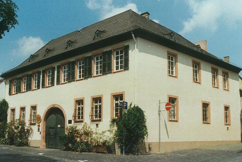Relocation of Weingut Künstler to the defunct "Aschrott" estate